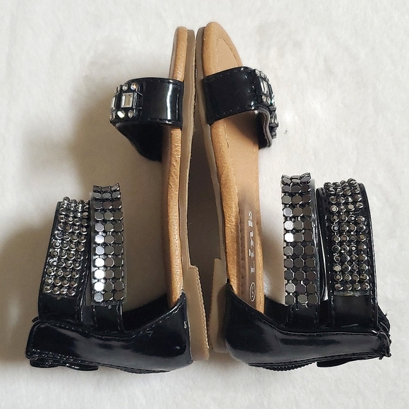 Black Rhinestone & Metal Zip Back Sandals Baby Girl Size 5 Shoes - Picture 9 of 11